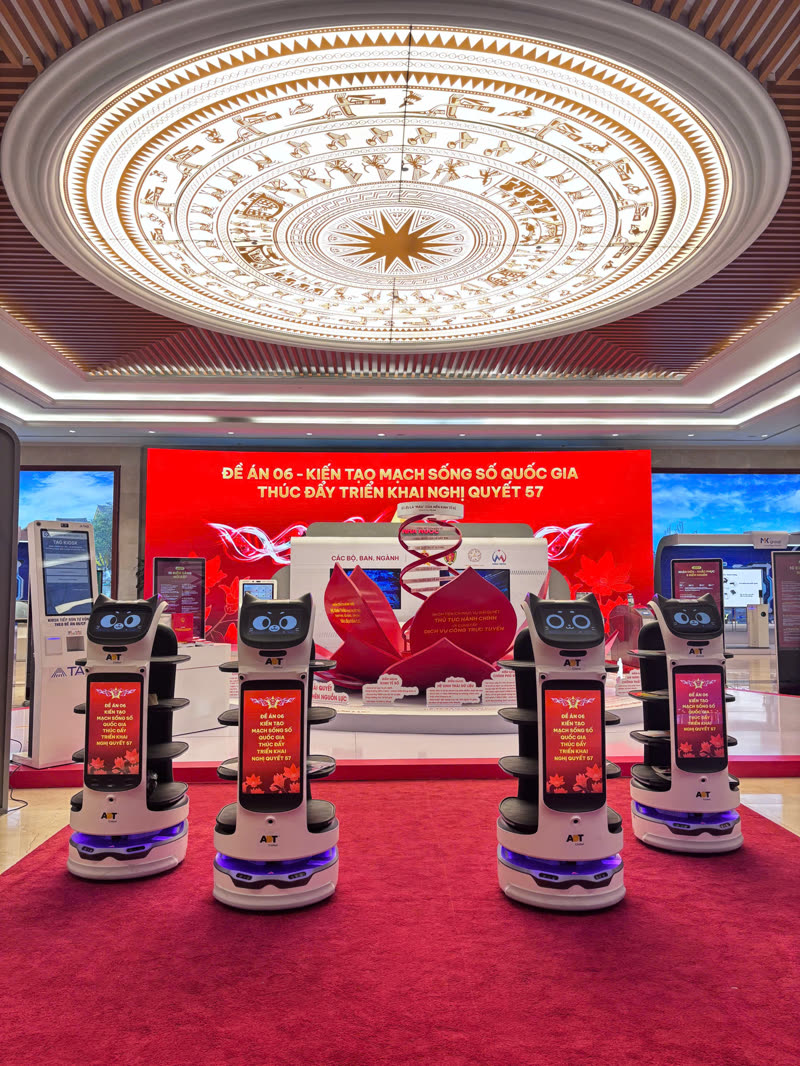 Đội robot Roboworld tại sự kiện Đề án 06